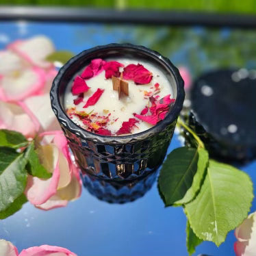 NEW 7oz Vanilla Rose Candle
